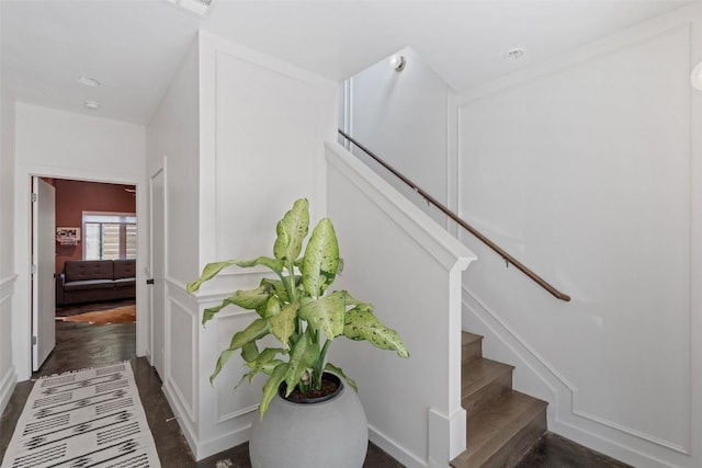 1500 Summit St Unit 5, Austin, TX 78741 - view of staircase