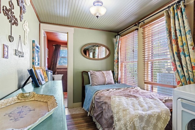 303 Austin St, Fredericksburg, TX 78624 - bedroom with crown molding