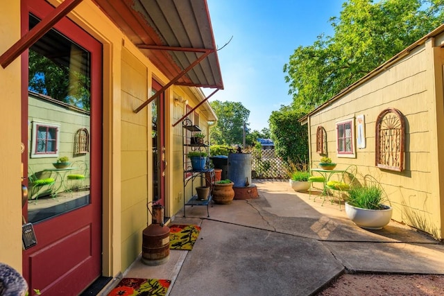 303 Austin St, Fredericksburg, TX 78624 - view of patio