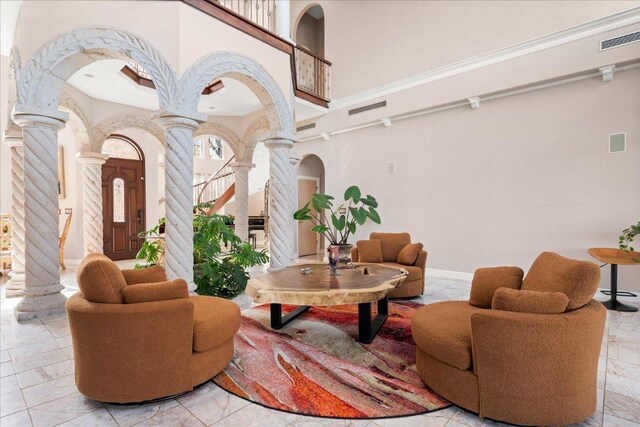 2604 Saratoga Dr, Austin, TX 78733 - community lobby with a high ceiling