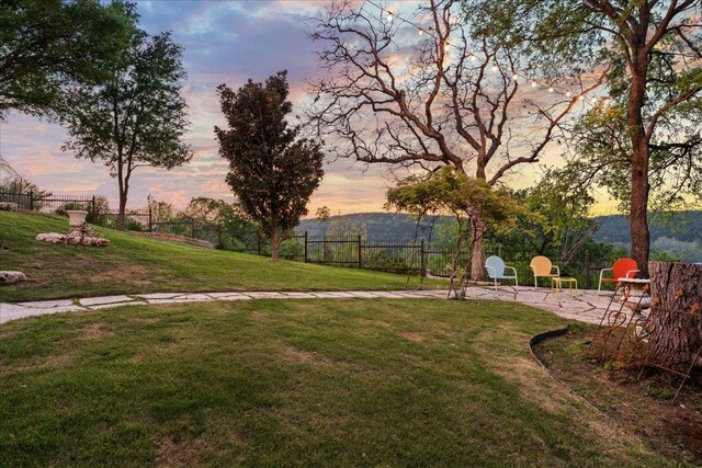 2604 Saratoga Dr, Austin, TX 78733 - view of yard