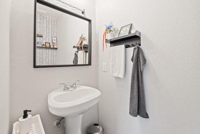 1320 Anna Palm Way, Round Rock, TX 78665 - view of bathroom