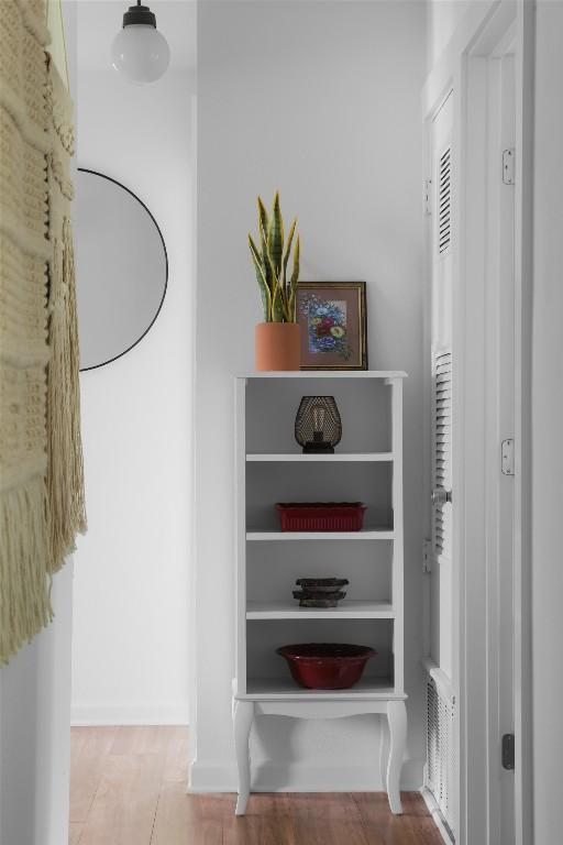 4906 Hilldale Dr, Austin, TX 78723 - detailed view of baseboards