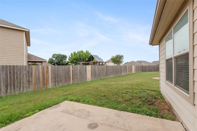 view of yard with a patio area