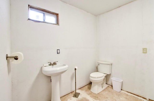 163 Buckeye, Seguin, TX 78155 - bathroom with toilet and a sink
