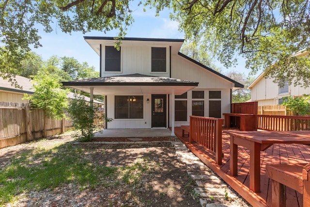 9216 Vigen Cir, Austin, TX 78748 - back of property with a fenced backyard and a deck