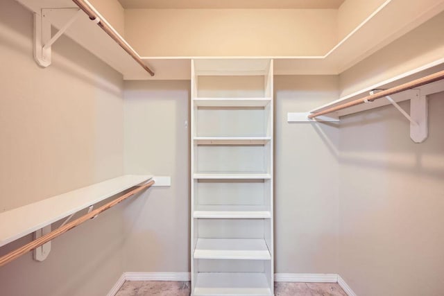258 W Oak Loop, Cedar Creek, TX 78612 - view of walk in closet