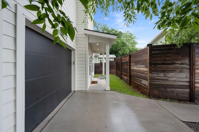 1204 W 51st St Unit 2, Austin, TX 78756 - view of patio / terrace featuring fence