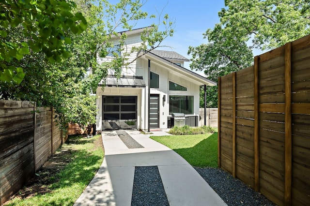 1405 Perez St Unit 2, Austin, TX 78721 - view of fenced backyard