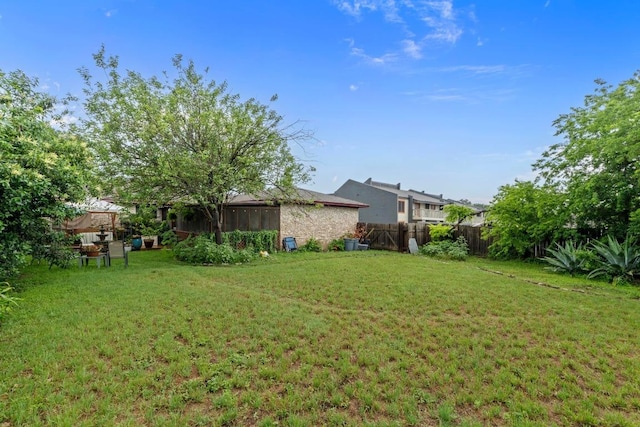 8017 Gault St, Austin, TX 78757 - view of yard