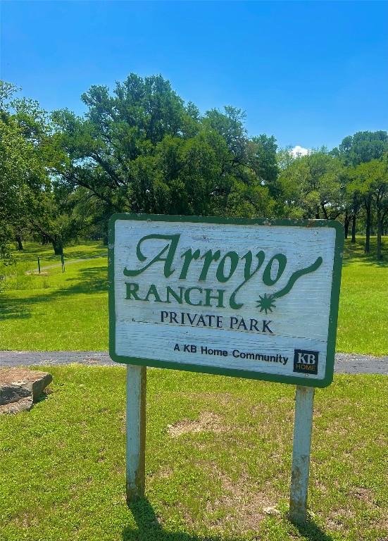 866 Bella Vista Cir, Kyle, TX 78640 - community sign featuring a yard