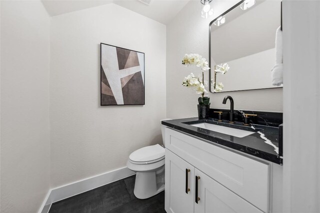2003 Carriage Club Dr, Cedar Park, TX 78613 - bathroom featuring baseboards and vanity