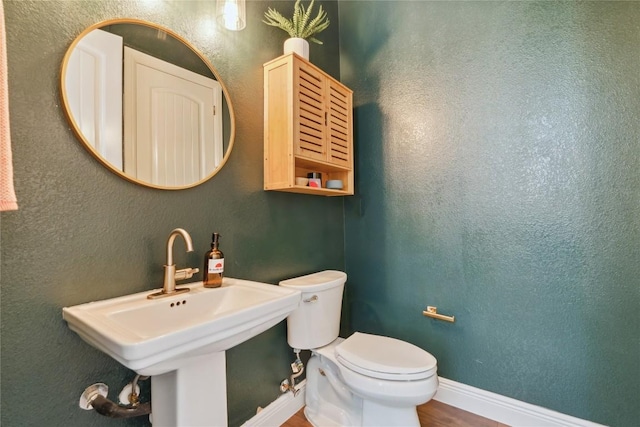 906 Linden St Unit A, Austin, TX 78702 - bathroom with toilet and baseboards