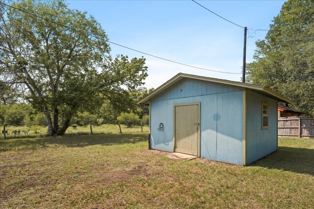 1619 Twin Island Dr, Lockhart, TX 78644 - view of shed