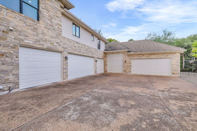 3204 Aztec Fall Cv, Austin, TX 78746 - garage with concrete driveway
