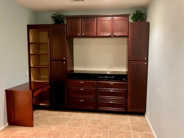 209 Country Creek Dr, Austin, TX 78737 - view of closet