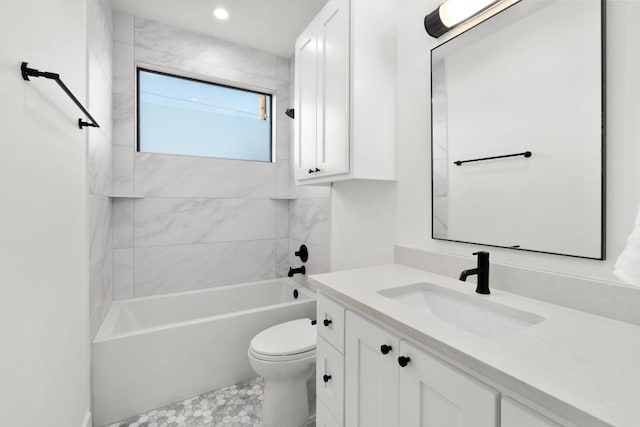 1908 Goodrich Ave Unit B, Austin, TX 78704 - full bathroom with vanity, toilet, and washtub / shower combination