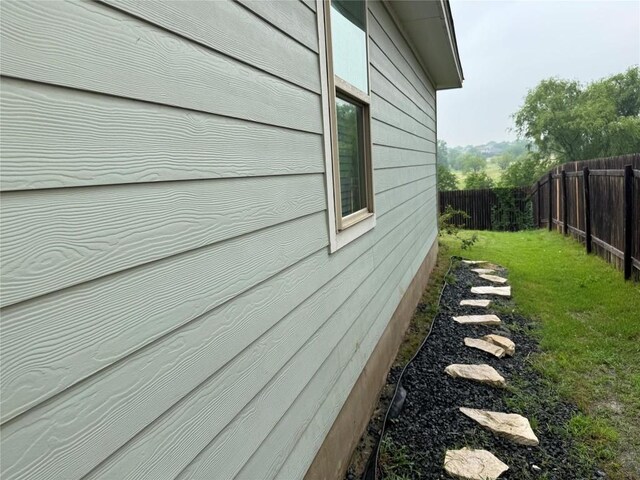 253 Eagle Brook Ln, Buda, TX 78610 - view of side of home