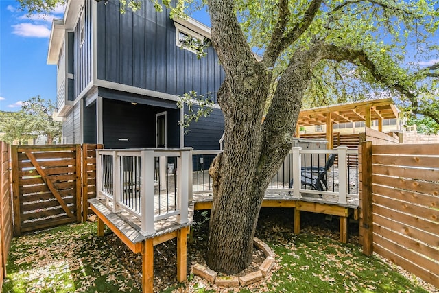 614 Terrell Hill Dr Unit B, Austin, TX 78704 - wooden terrace with a fenced backyard