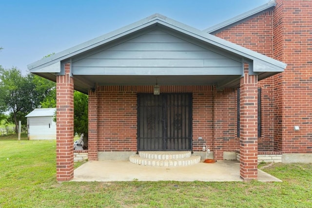176 Old Lexington Rd Unit C, Elgin, TX 78621 - entrance to property with a lawn and brick siding