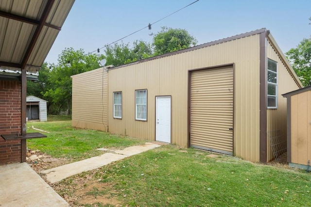 176 Old Lexington Rd Unit C, Elgin, TX 78621 - view of garage