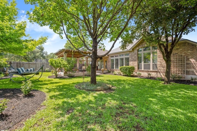 view of yard featuring a pergola