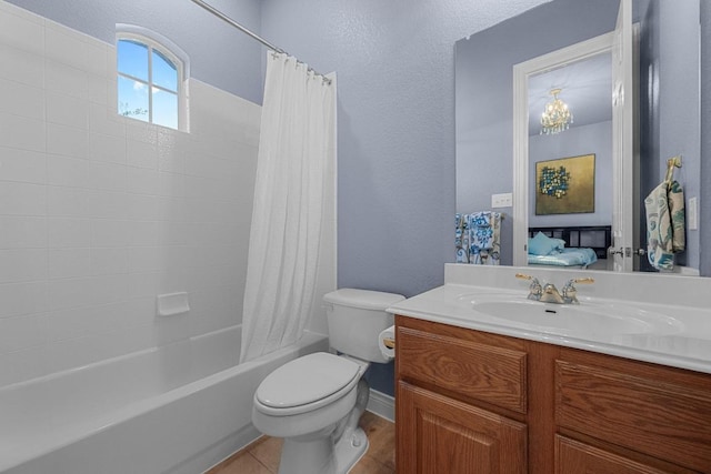 117 Hucks Hideaway, Dripping Springs, TX 78620 - full bath with vanity, shower / bath combo, a textured wall, and a chandelier