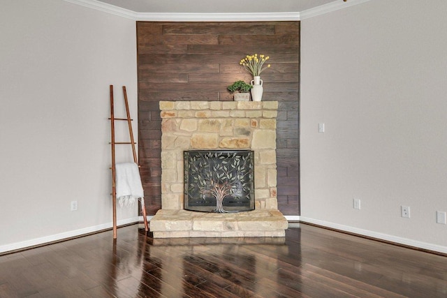 109 Lake Livingston Dr, Georgetown, TX 78628 - unfurnished living room featuring crown molding, wood finished floors, and a fireplace