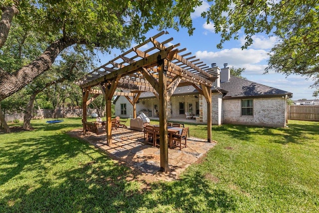 view of yard featuring a pergola and a patio area
