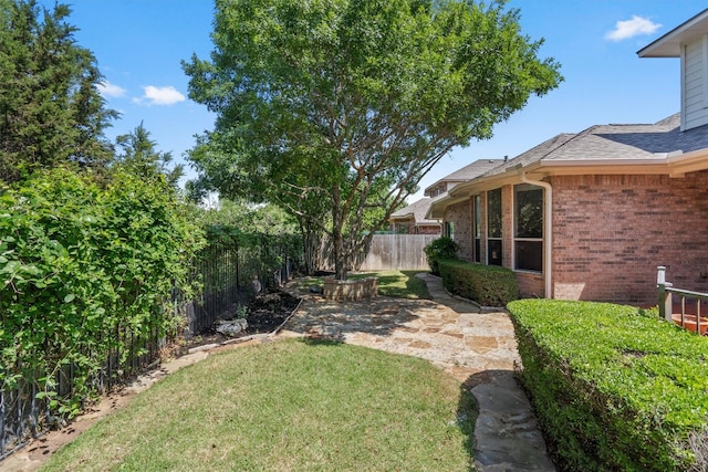 view of yard with a patio
