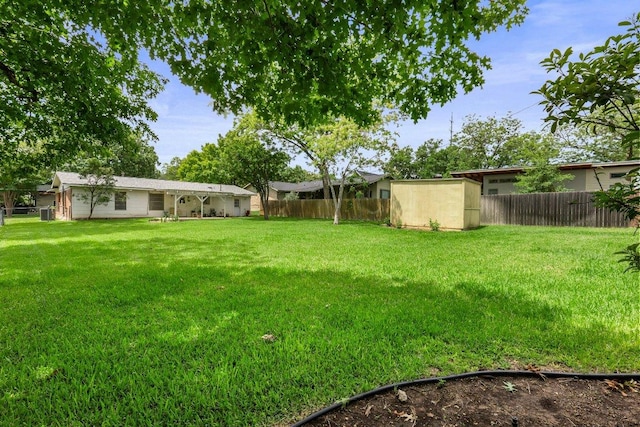 3108 W Terrace Dr, Austin, TX 78757 - view of yard featuring a storage shed and an outdoor structure