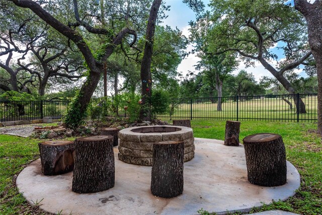 view of patio featuring a fire pit