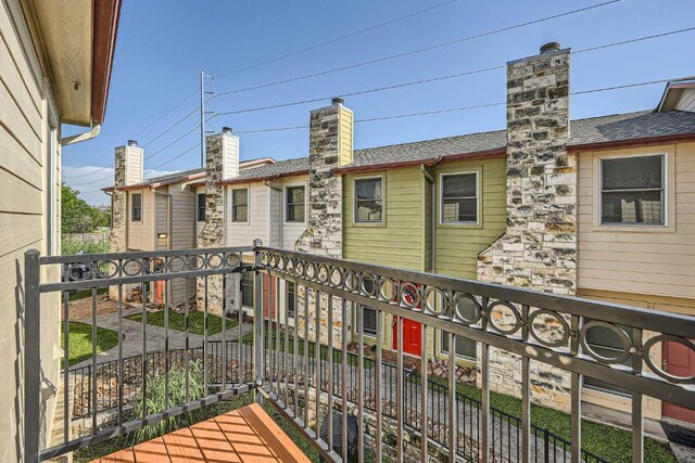 6900 E Riverside Dr Unit 6, Austin, TX 78741 - view of balcony