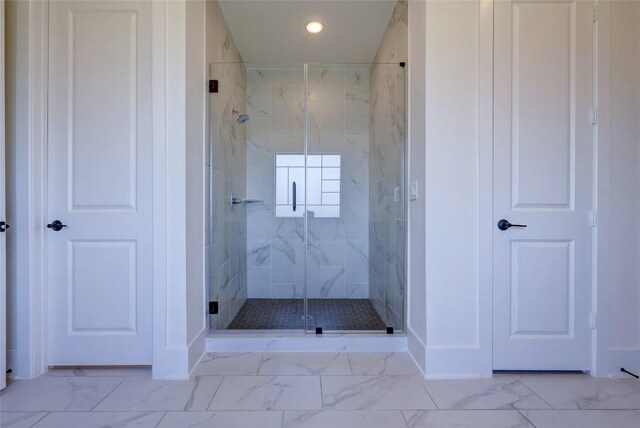 105 Isaac White Dr, Bastrop, TX 78602 - bathroom with marble look tiles, a marble finish shower, baseboards, and recessed lighting