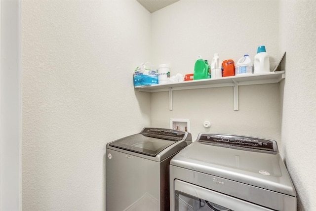 11905 Reindeer Dr, Austin, TX 78754 - washroom featuring independent washer and dryer