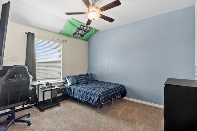 bedroom featuring carpet floors, ceiling fan, and baseboards