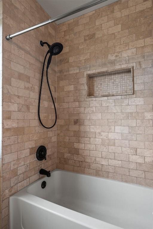 21016 Penny Royal Dr, Pflugerville, TX 78660 - full bath featuring bathing tub / shower combination