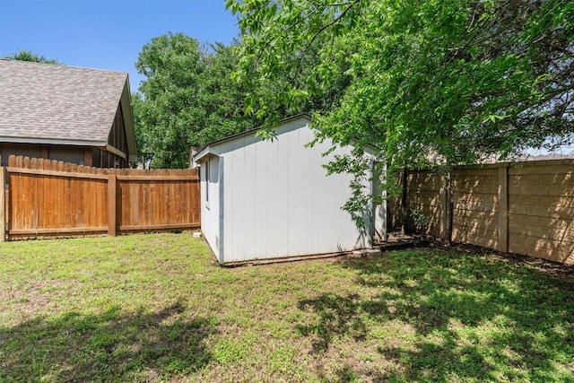 4329 Rock Hill Rd, Round Rock, TX 78681 - view of yard with a storage unit and an outbuilding
