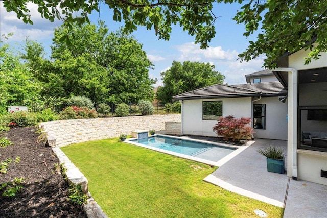 27 Wingreen Loop, The Hills, TX 78738 - view of grassy yard with a patio