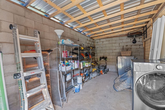 4611 Rosedale Ave, Austin, TX 78756 - garage featuring washer / dryer and concrete block wall