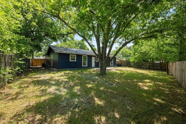 7002 Teaberry Dr, Austin, TX 78745 - view of fenced backyard