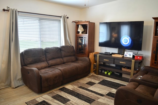 907 Pepperell Ct, Austin, TX 78753 - living room with a ceiling fan