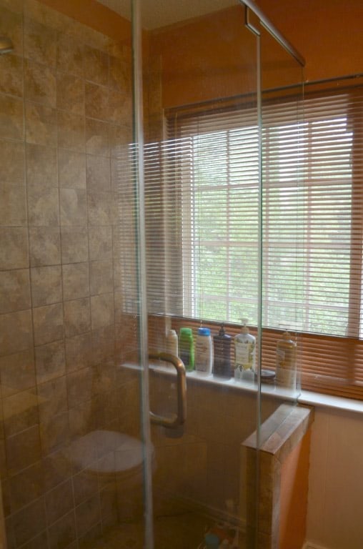 907 Pepperell Ct, Austin, TX 78753 - full bathroom featuring a shower stall
