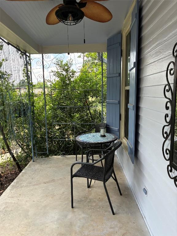 101 Short St, Smithville, TX 78957 - view of patio / terrace with a ceiling fan