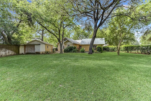 503 Colorado St, Smithville, TX 78957 - view of yard