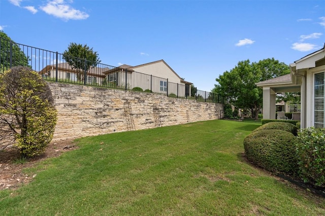 214 Fieldstone Dr, Georgetown, TX 78633 - view of yard