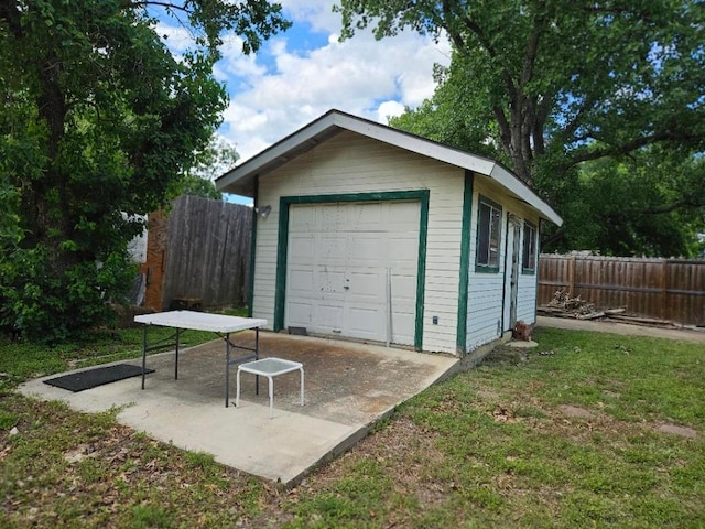 102 Stubblefield Dr, Elgin, TX 78621 - view of garage