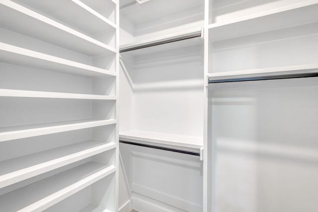 625 Desert Rose N, Horseshoe Bay, TX 78657 - view of walk in closet