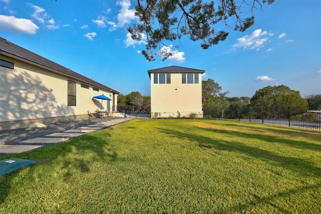 view of yard with a patio