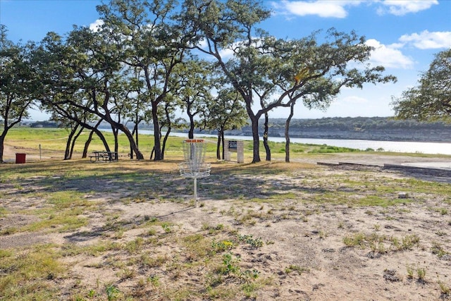 view of yard featuring a water view